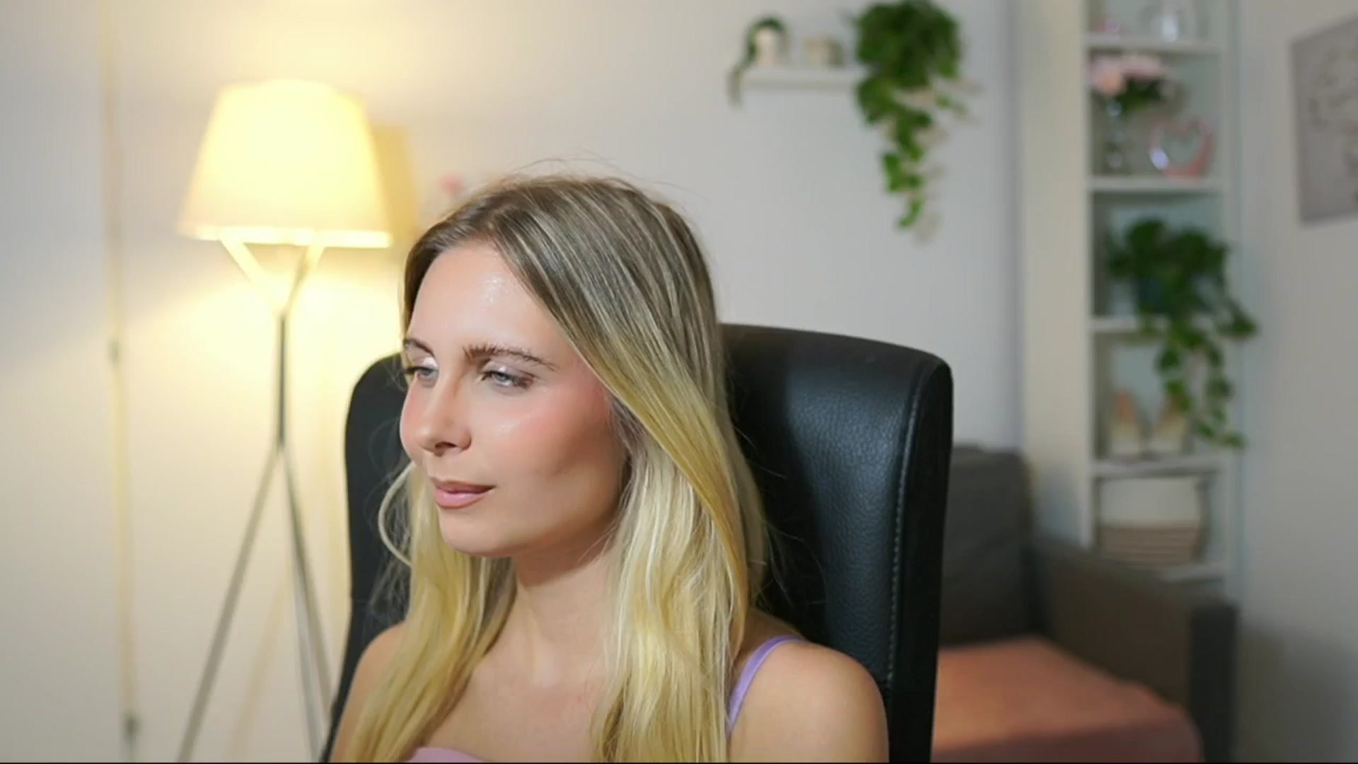Gallery image thumbnail from Catecrago_'s myfreecams stream on, 09/02/2025, 11:55 image 2 of 20