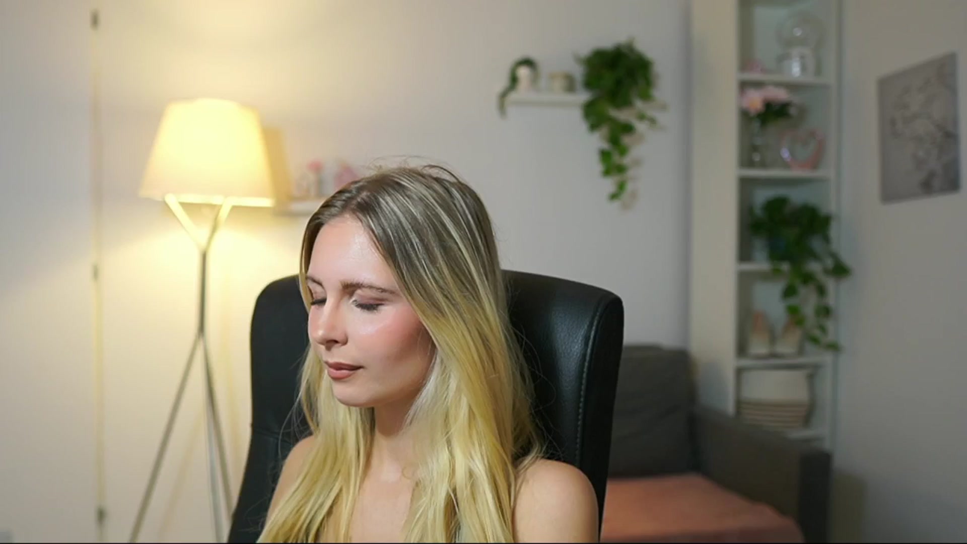Gallery image thumbnail from Catecrago_'s myfreecams stream on, 09/03/2025, 09:38 image 11 of 20