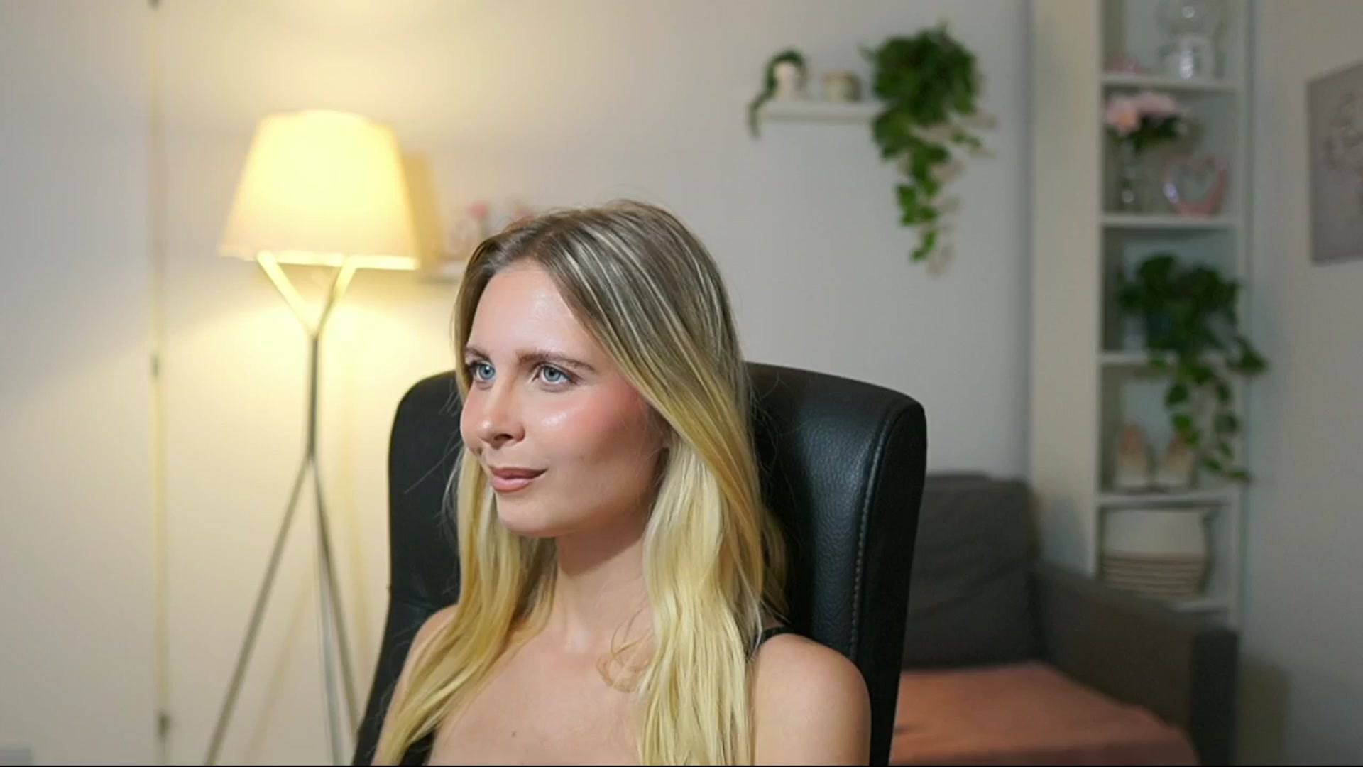 Gallery image thumbnail from Catecrago_'s myfreecams stream on, 09/03/2025, 12:54 image 13 of 20