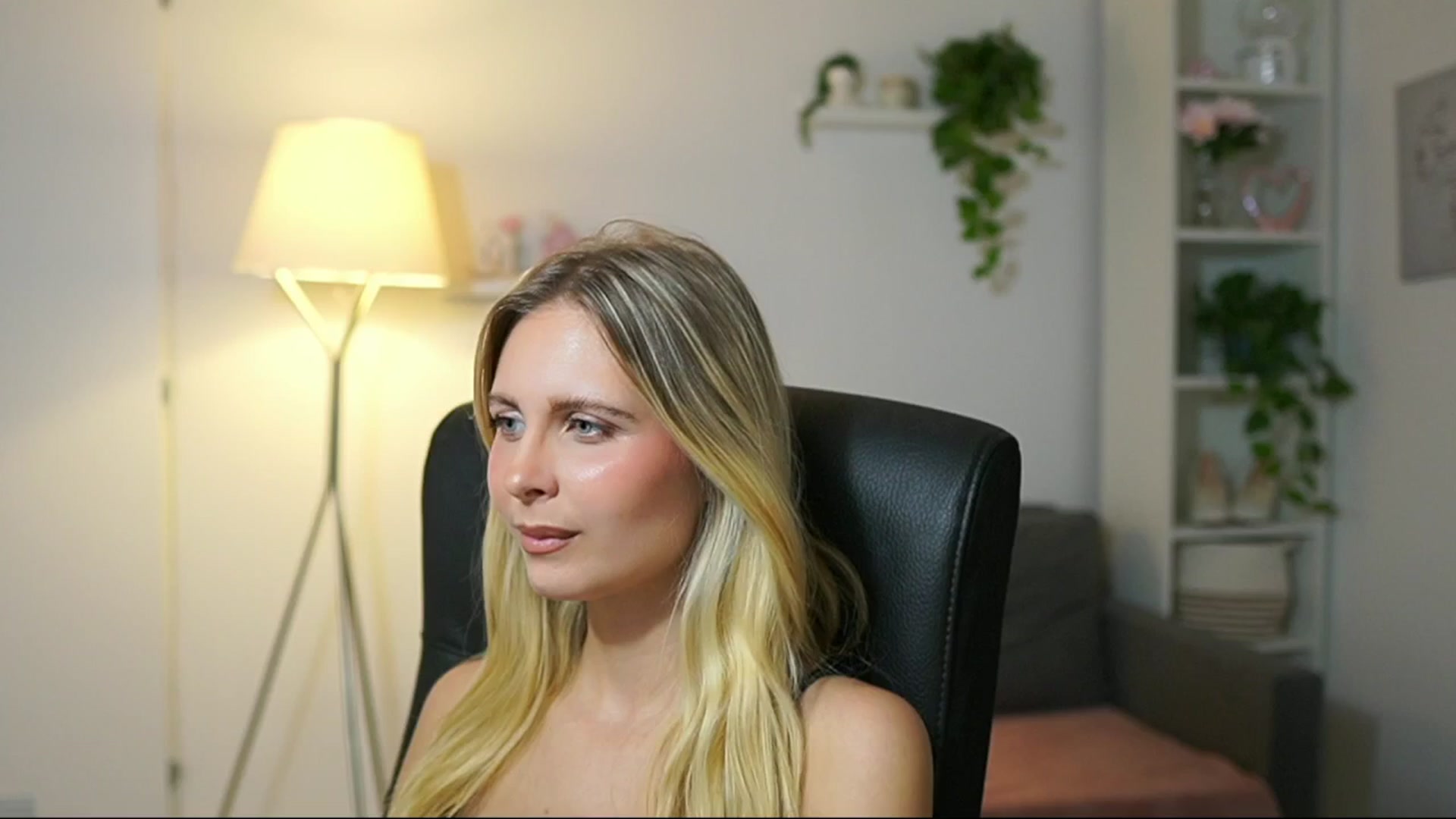 Gallery image thumbnail from Catecrago_'s myfreecams stream on, 09/03/2025, 12:54 image 7 of 20