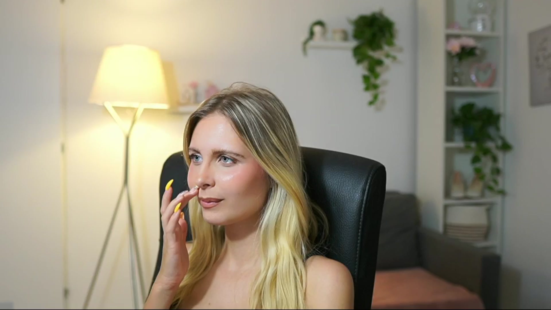 Gallery image thumbnail from Catecrago_'s myfreecams stream on, 09/03/2025, 12:54 image 6 of 20