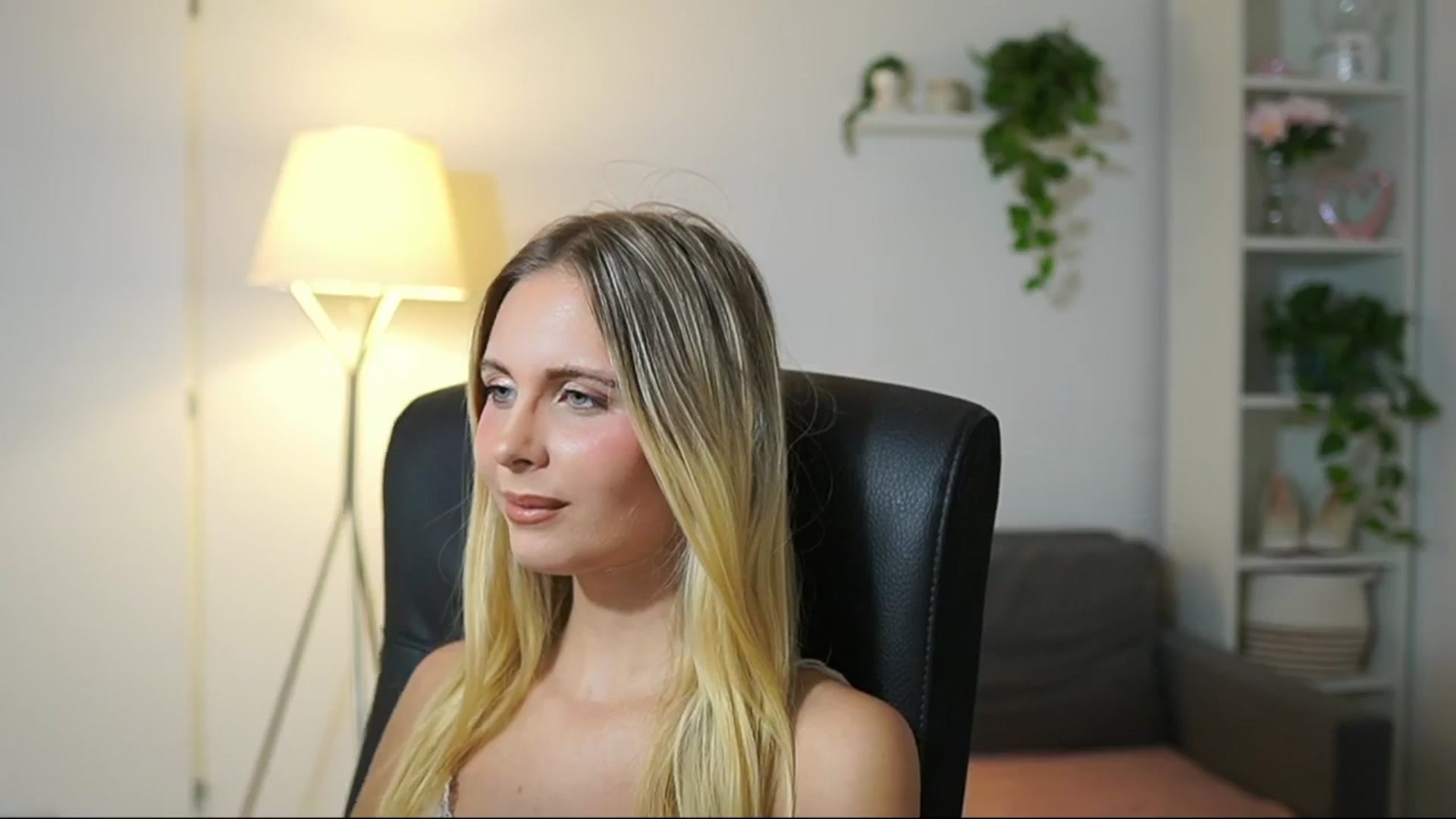 Gallery image thumbnail from Catecrago_'s myfreecams stream on, 09/04/2025, 15:02 image 18 of 20