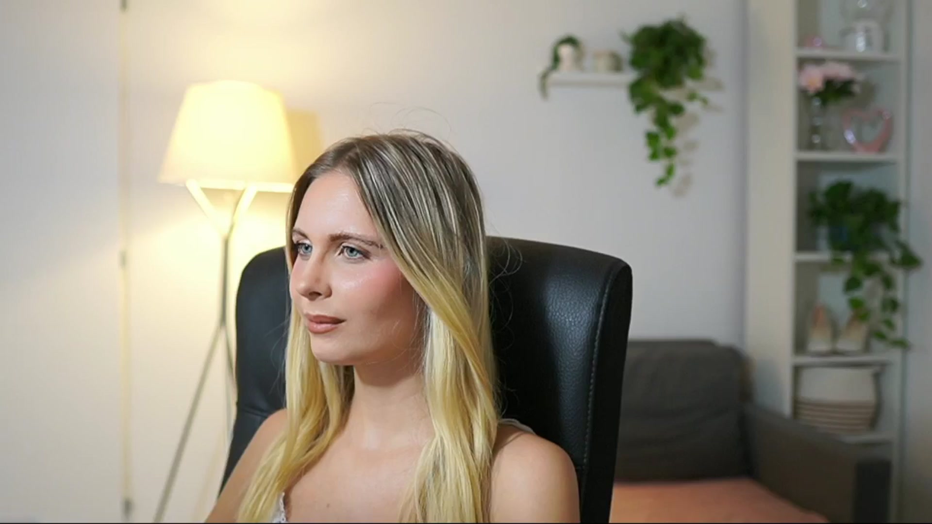 Gallery image thumbnail from Catecrago_'s myfreecams stream on, 09/04/2025, 15:02 image 17 of 20