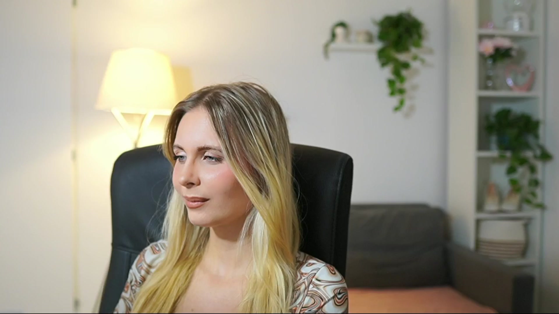 Gallery image thumbnail from Catecrago_'s myfreecams stream on, 09/04/2025, 16:19 image 2 of 20