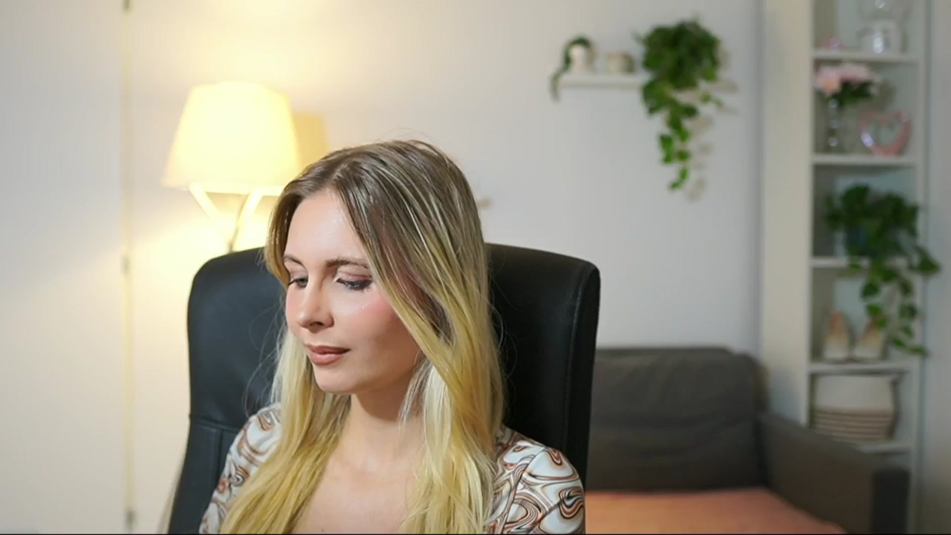 Gallery image thumbnail from Catecrago_'s myfreecams stream on, 09/04/2025, 16:19 image 1 of 20