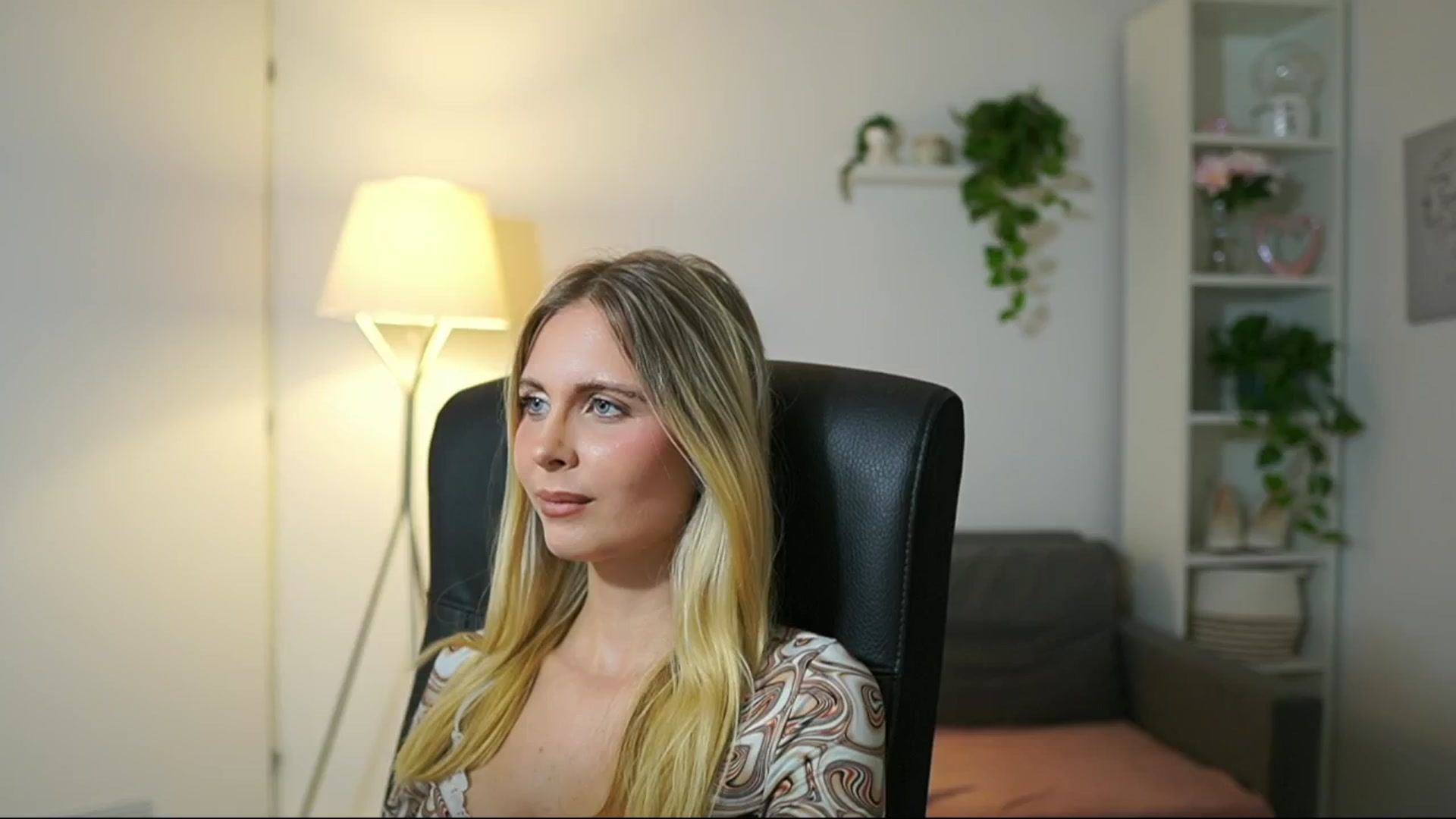 Gallery image thumbnail from Catecrago_'s myfreecams stream on, 09/04/2025, 17:52 image 17 of 20