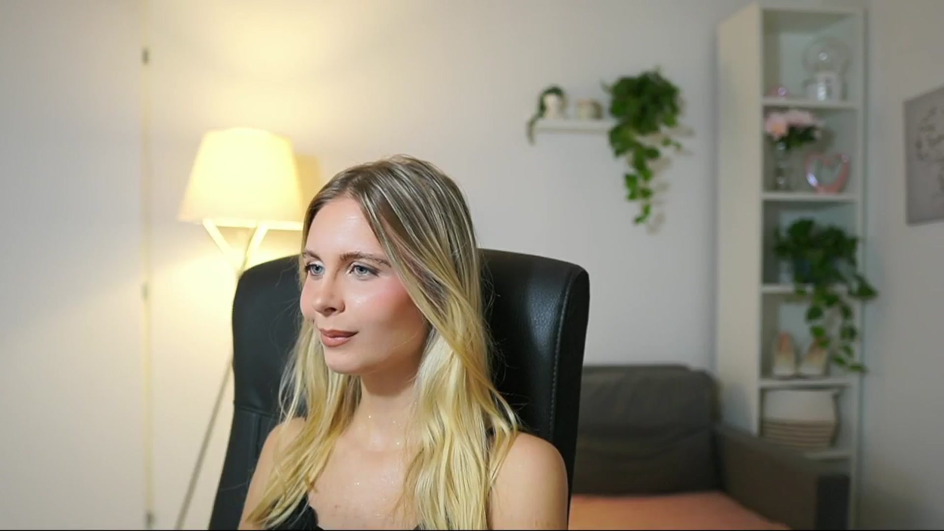 Gallery image thumbnail from Catecrago_'s myfreecams stream on, 09/05/2025, 08:57 image 12 of 20