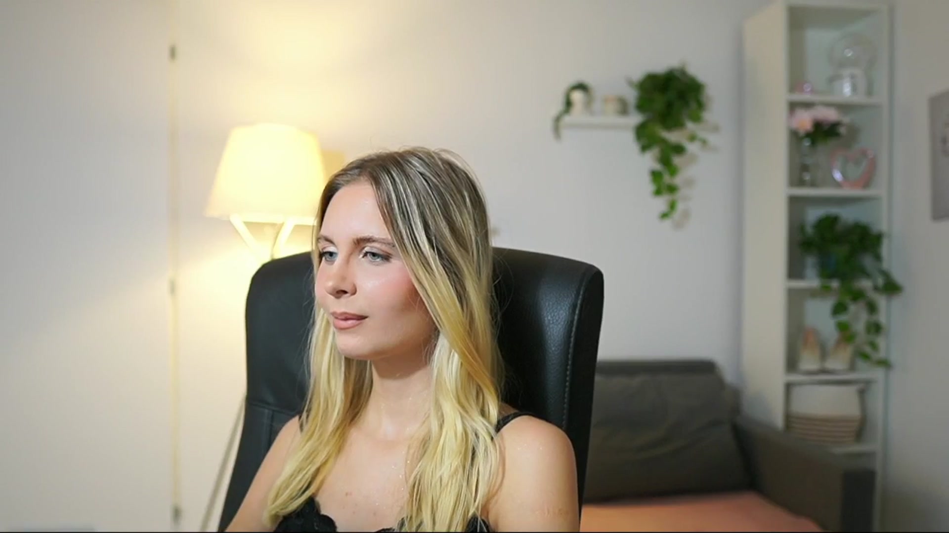 Gallery image thumbnail from Catecrago_'s myfreecams stream on, 09/05/2025, 10:00 image 16 of 20