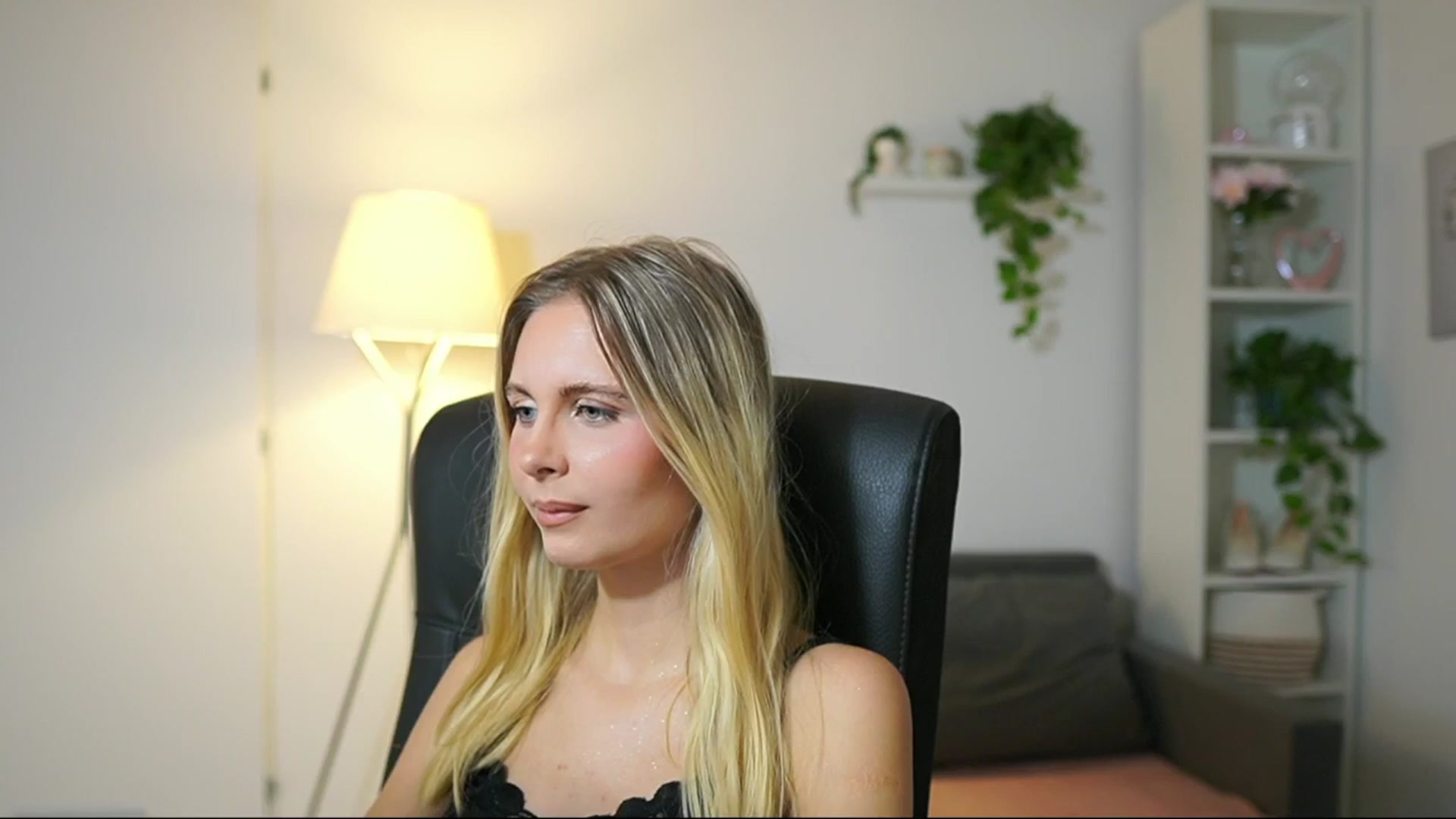 Gallery image thumbnail from Catecrago_'s myfreecams stream on, 09/05/2025, 10:00 image 5 of 20