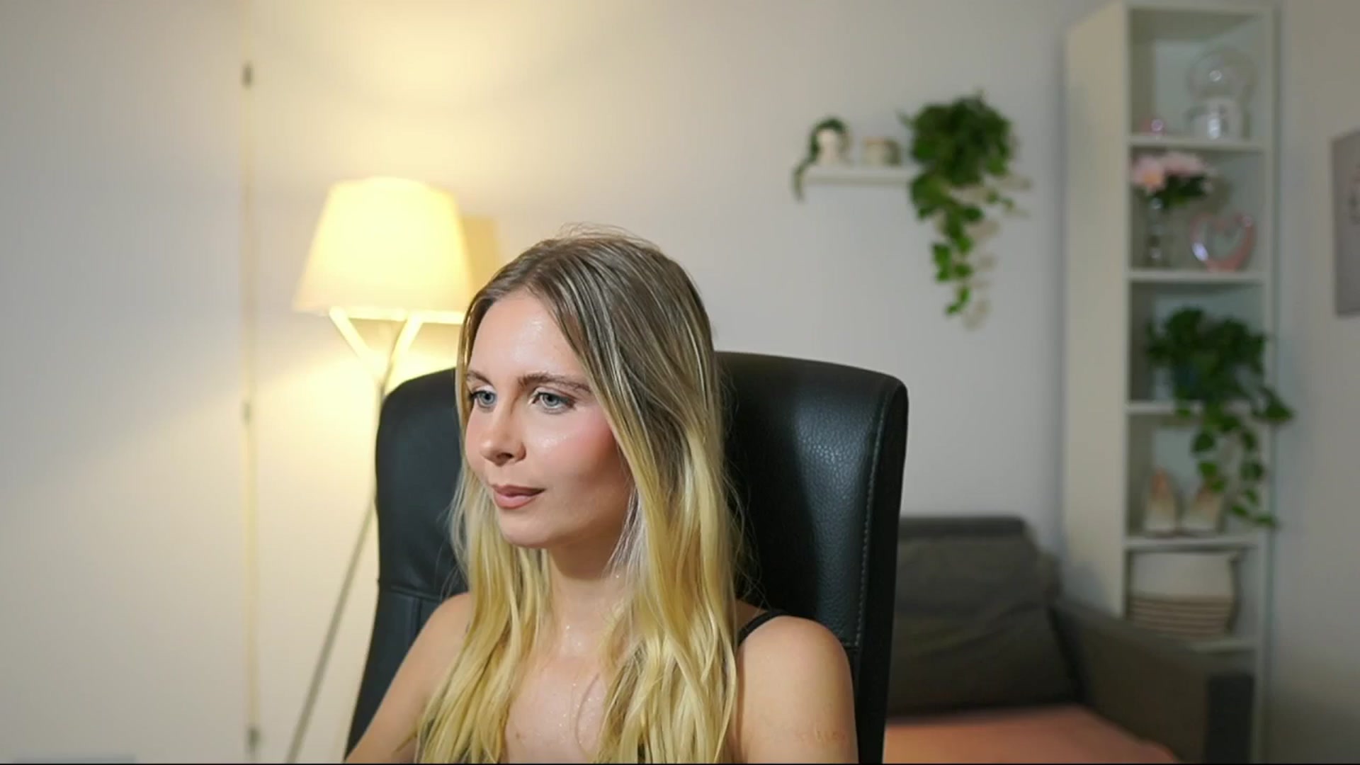 Gallery image thumbnail from Catecrago_'s myfreecams stream on, 09/05/2025, 11:26 image 10 of 20