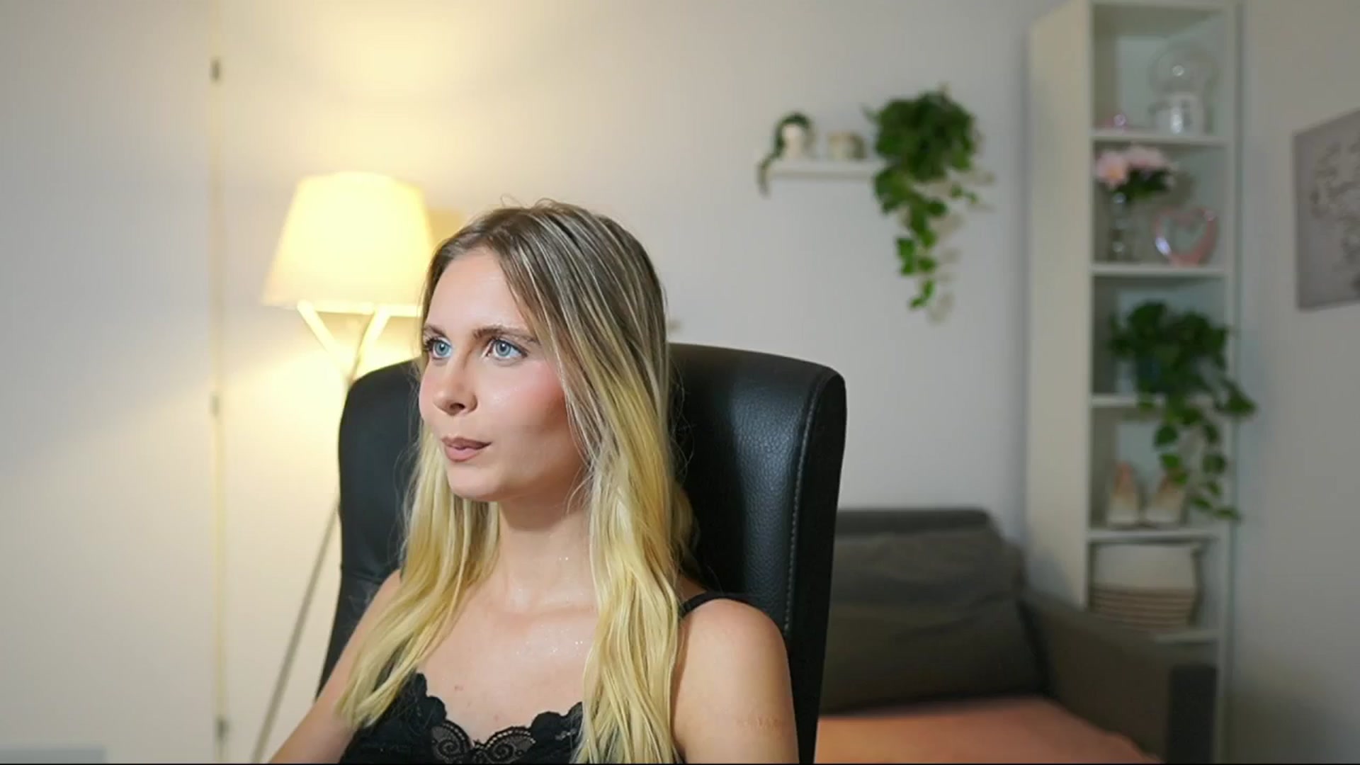 Gallery image thumbnail from Catecrago_'s myfreecams stream on, 09/05/2025, 12:45 image 5 of 20