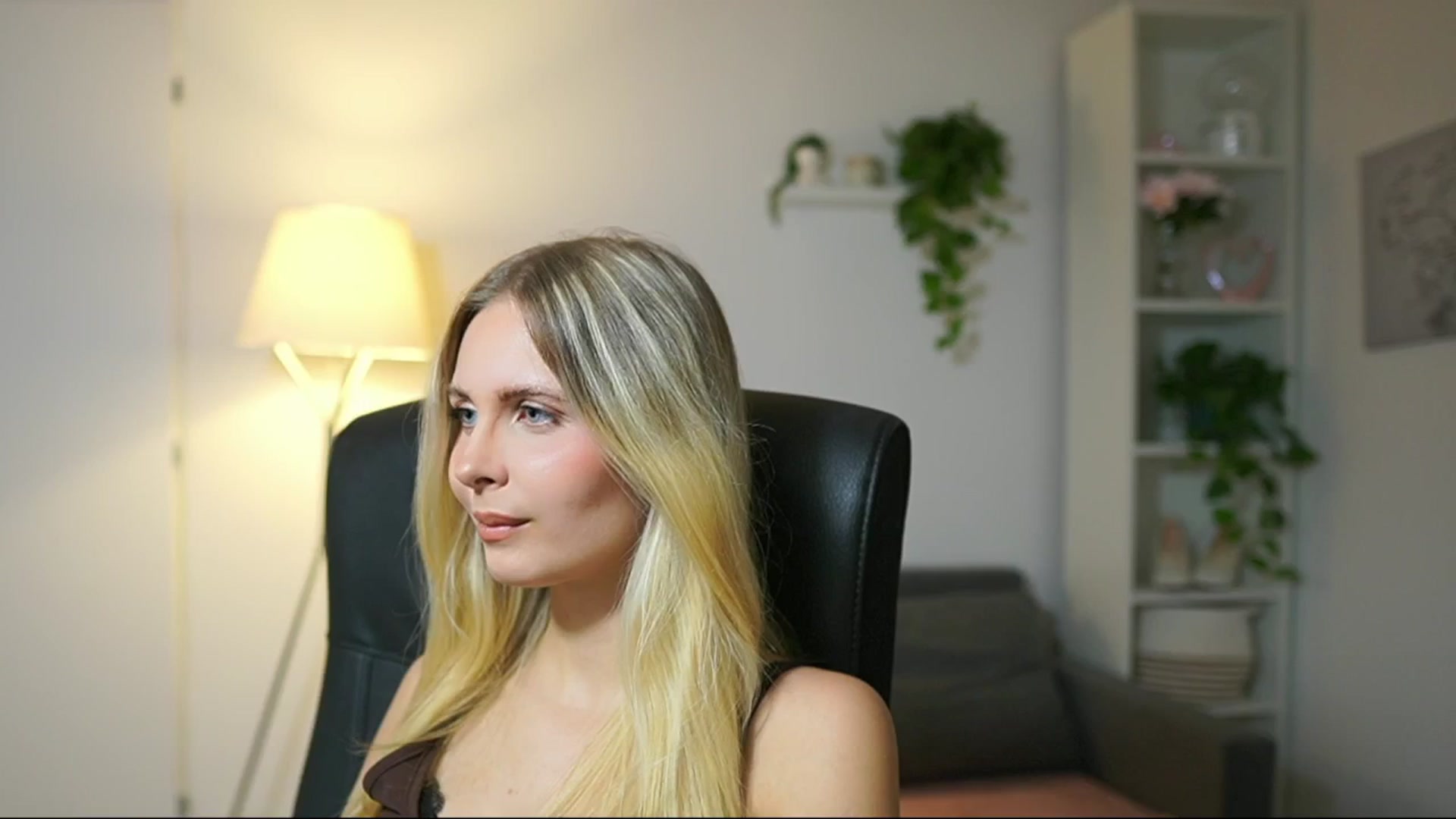 Gallery image thumbnail from Catecrago_'s myfreecams stream on, 09/08/2025, 13:31 image 11 of 20