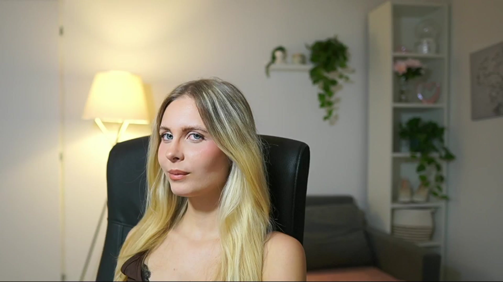 Gallery image thumbnail from Catecrago_'s myfreecams stream on, 09/08/2025, 13:31 image 6 of 20