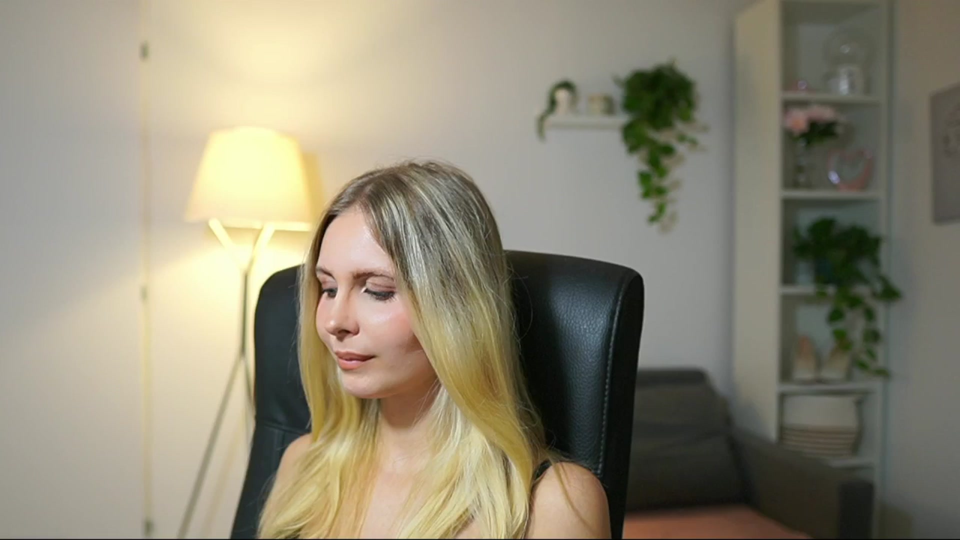 Gallery image thumbnail from Catecrago_'s myfreecams stream on, 09/08/2025, 17:53 image 5 of 20