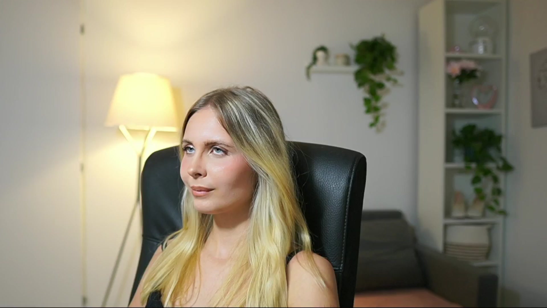 Gallery image thumbnail from Catecrago_'s myfreecams stream on, 09/08/2025, 17:53 image 10 of 20