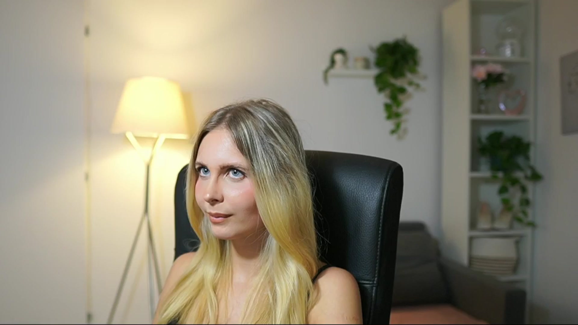 Gallery image thumbnail from Catecrago_'s myfreecams stream on, 09/08/2025, 17:53 image 18 of 20