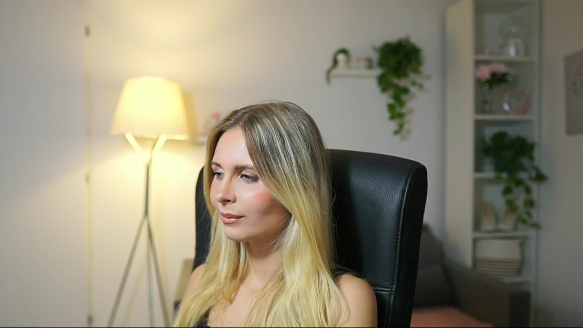 Gallery image thumbnail from Catecrago_'s myfreecams stream on, 09/09/2025, 11:13 image 13 of 20
