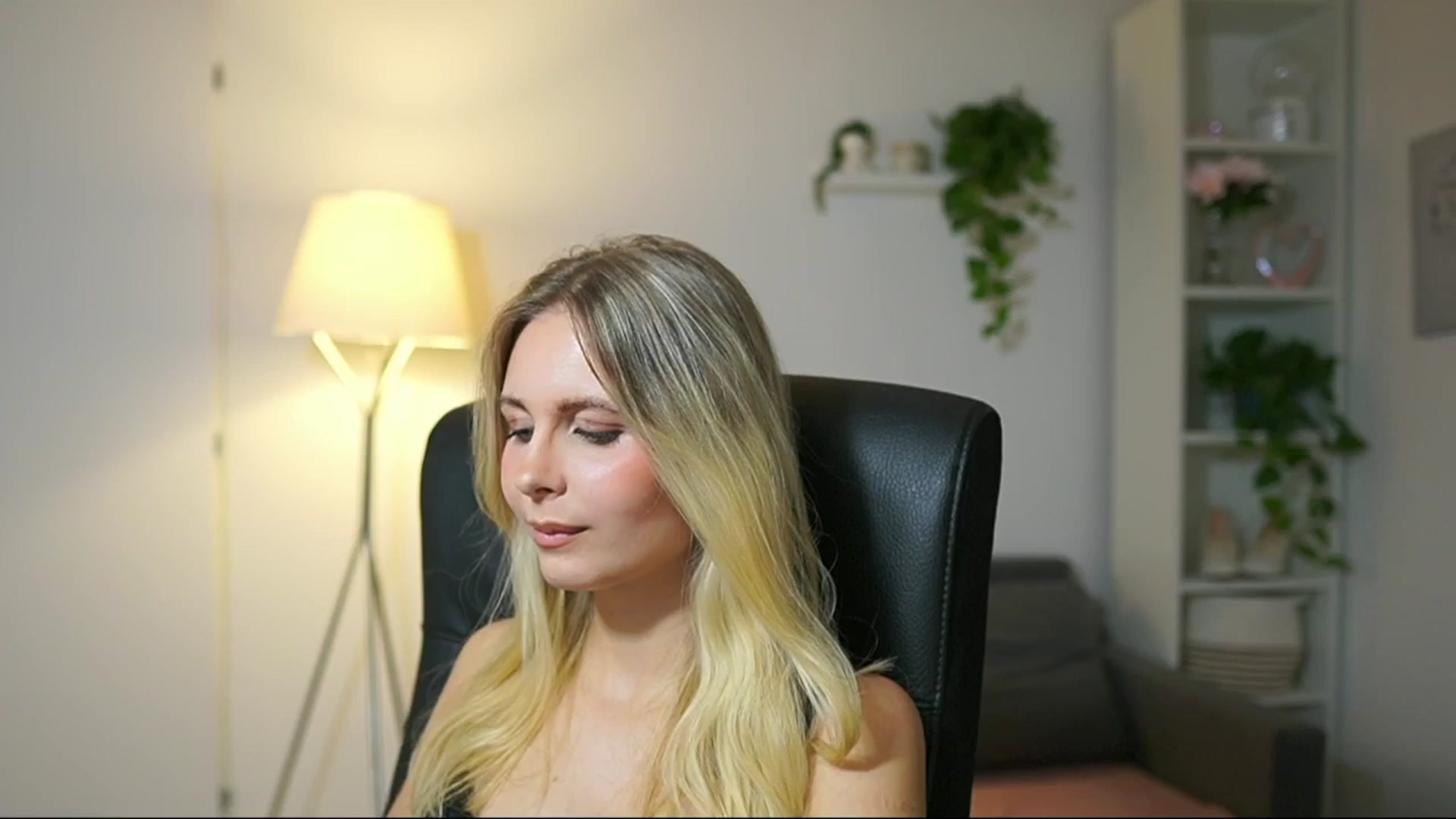Gallery image thumbnail from Catecrago_'s myfreecams stream on, 09/09/2025, 11:13 image 20 of 20