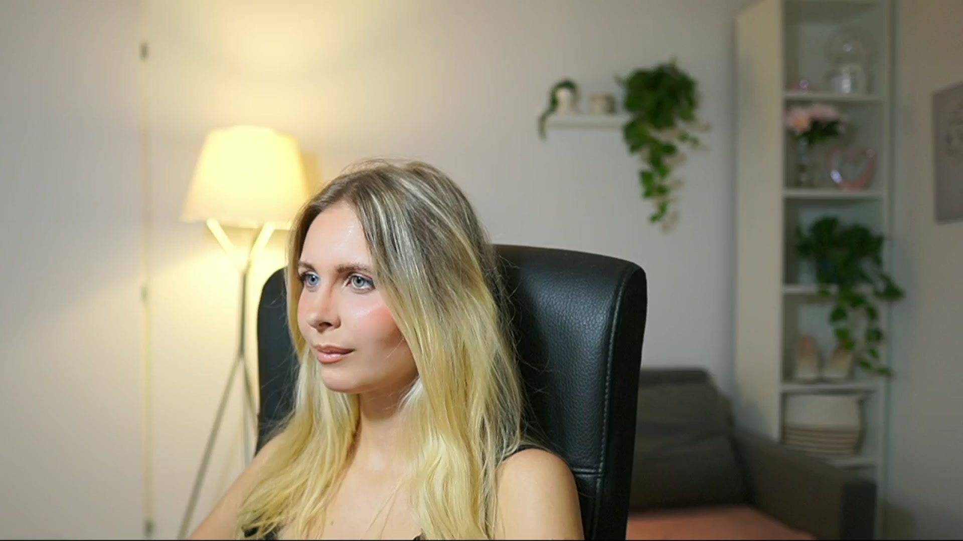 Gallery image thumbnail from Catecrago_'s myfreecams stream on, 09/09/2025, 11:13 image 1 of 20