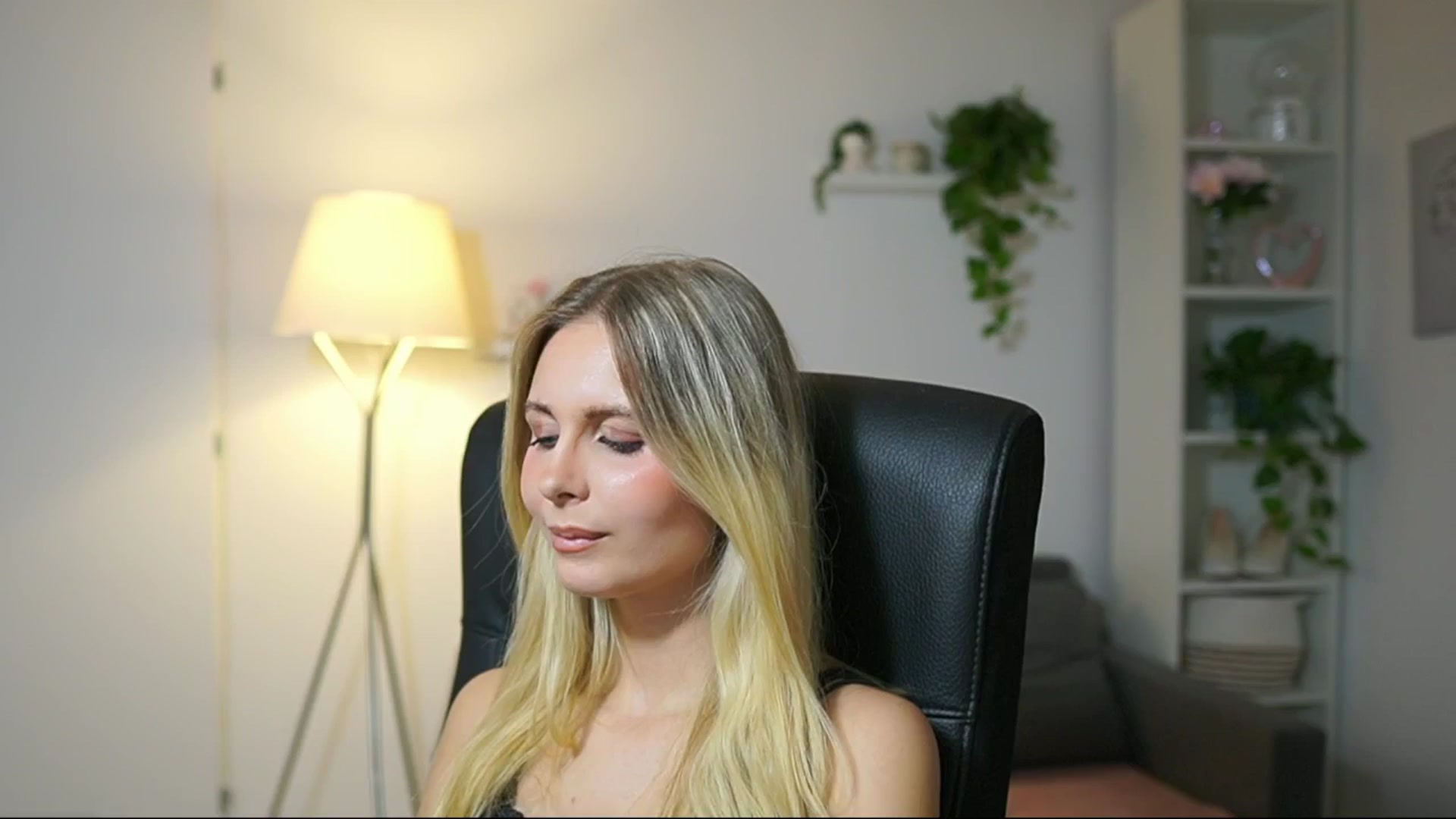 Gallery image thumbnail from Catecrago_'s myfreecams stream on, 09/09/2025, 11:13 image 14 of 20