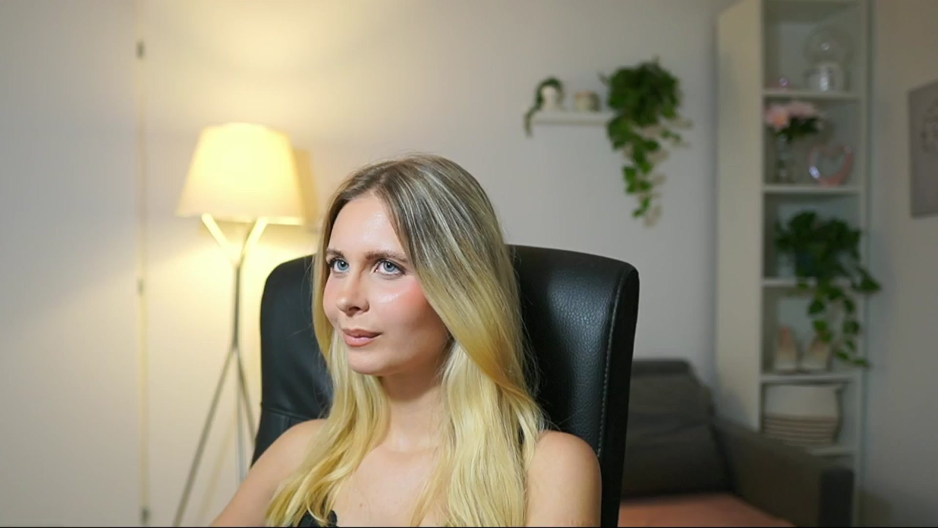 Gallery image thumbnail from Catecrago_'s myfreecams stream on, 09/09/2025, 12:49 image 20 of 20