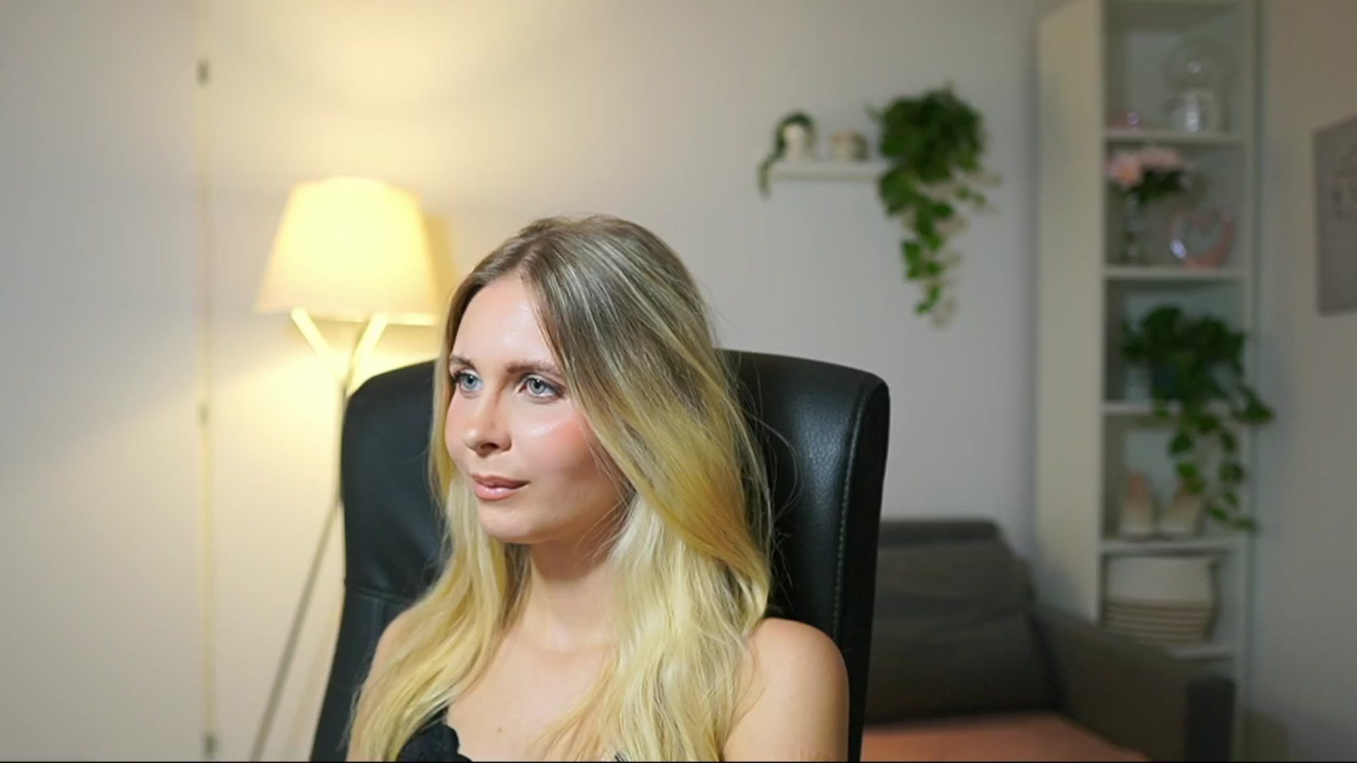Gallery image thumbnail from Catecrago_'s myfreecams stream on, 09/09/2025, 12:49 image 5 of 20