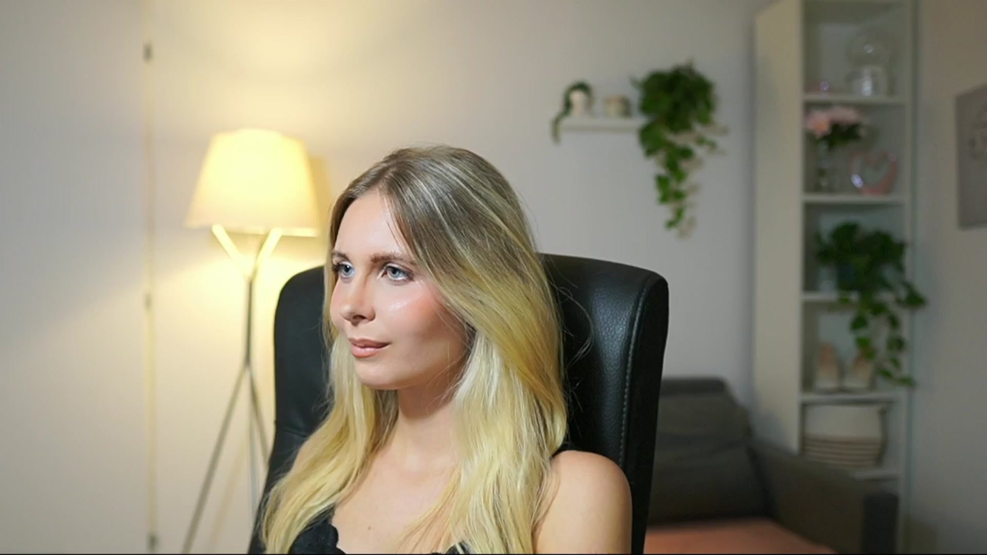 Gallery image thumbnail from Catecrago_'s myfreecams stream on, 09/09/2025, 12:49 image 1 of 20