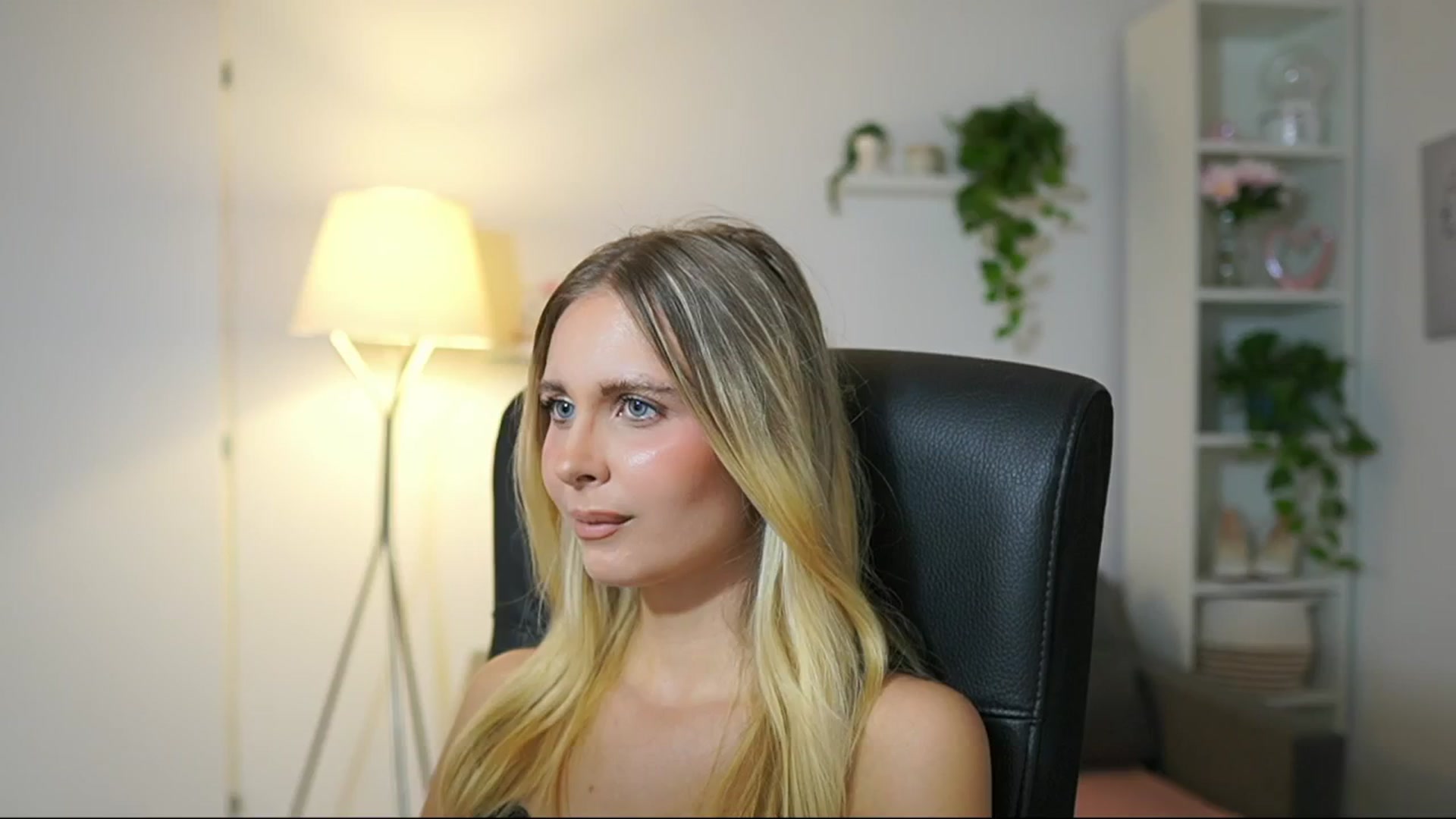 Gallery image thumbnail from Catecrago_'s myfreecams stream on, 09/11/2025, 13:55 image 18 of 20
