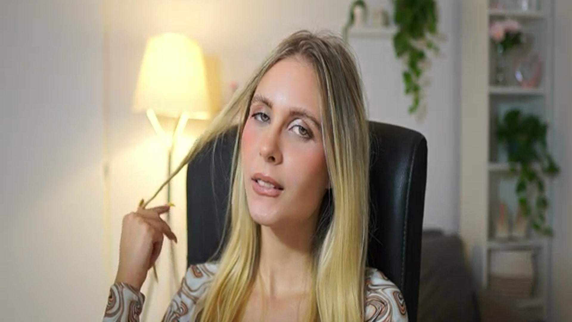 Gallery image thumbnail from Catecrago_'s myfreecams stream on, 09/12/2025, 09:09 image 10 of 20