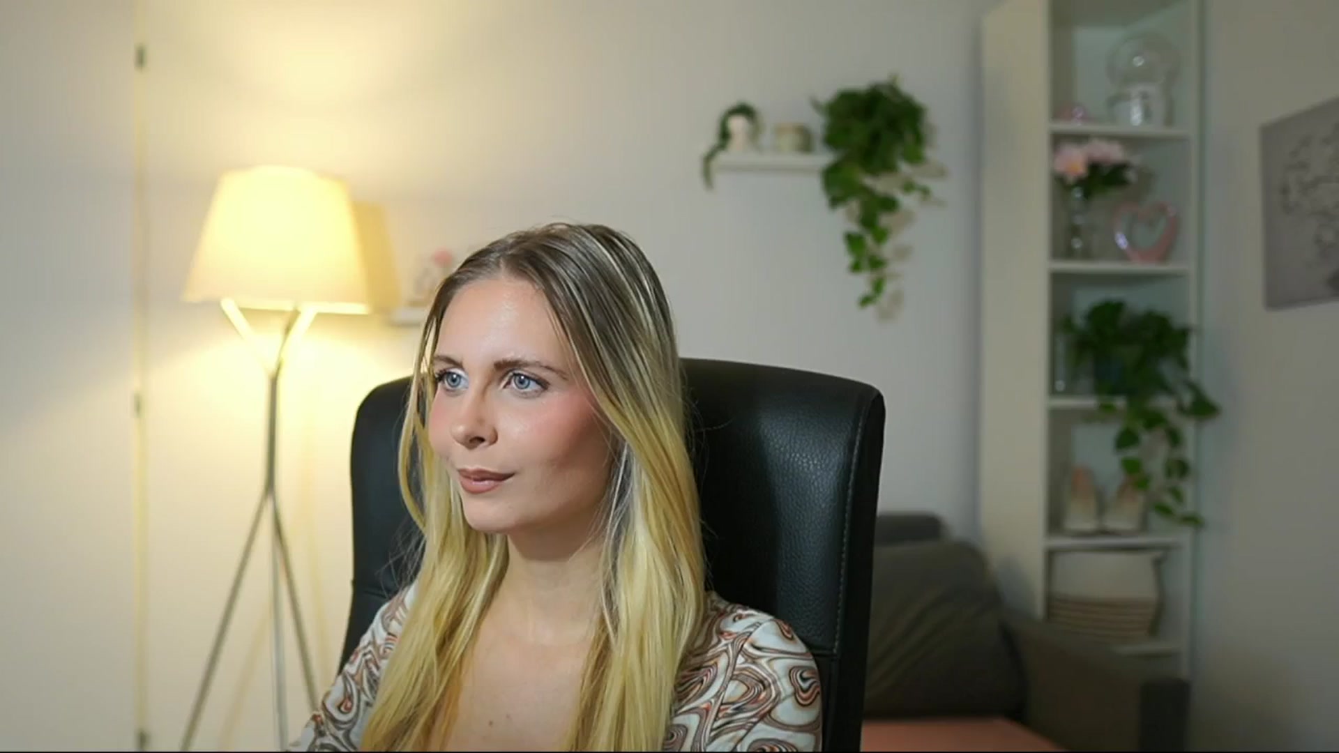 Gallery image thumbnail from Catecrago_'s myfreecams stream on, 09/15/2025, 14:18 image 4 of 20
