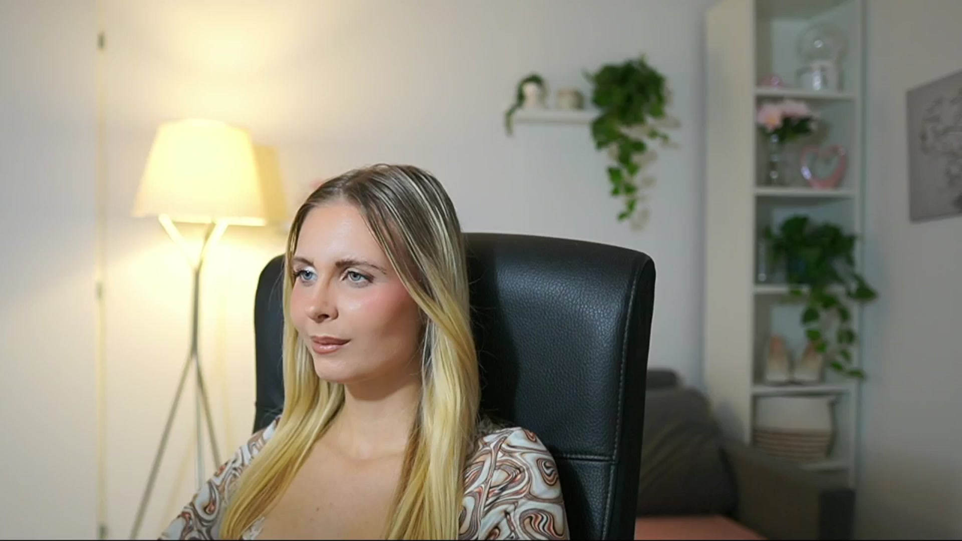 Gallery image thumbnail from Catecrago_'s myfreecams stream on, 09/15/2025, 14:18 image 20 of 20