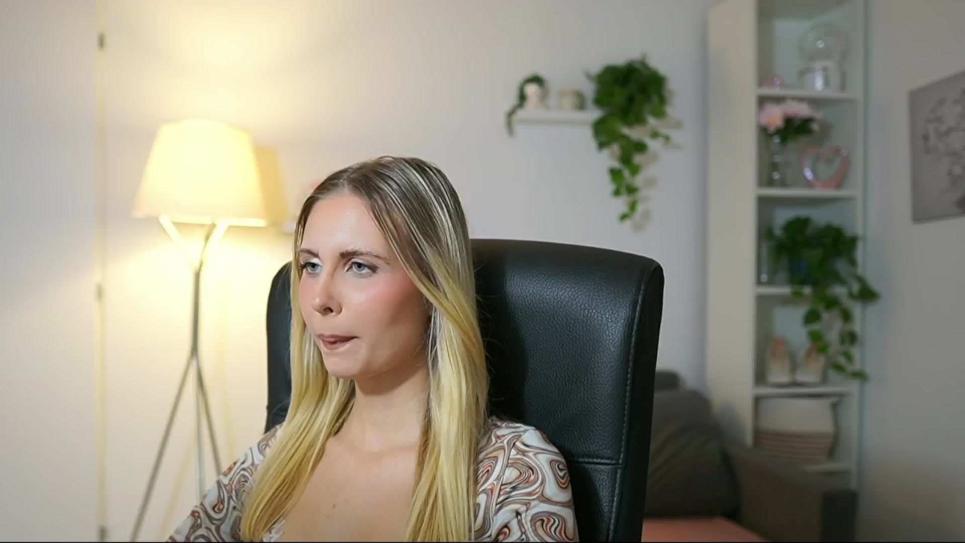 Gallery image thumbnail from Catecrago_'s myfreecams stream on, 09/15/2025, 14:18 image 18 of 20
