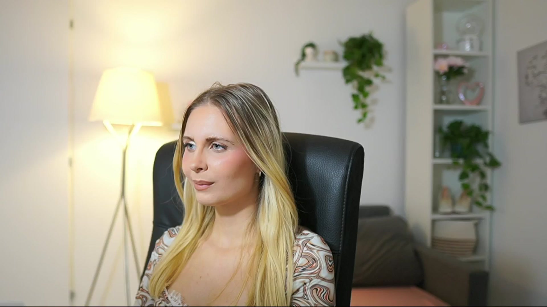 Gallery image thumbnail from Catecrago_'s myfreecams stream on, 09/15/2025, 15:21 image 20 of 20