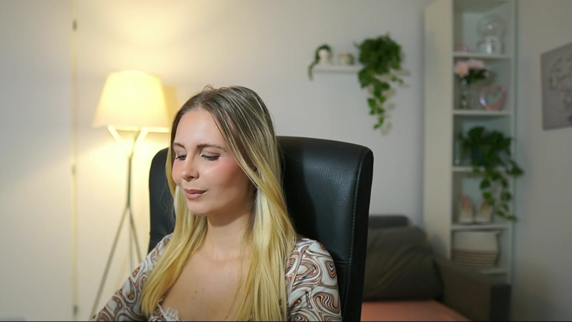 Gallery image thumbnail from Catecrago_'s myfreecams stream on, 09/15/2025, 15:21 image 1 of 20