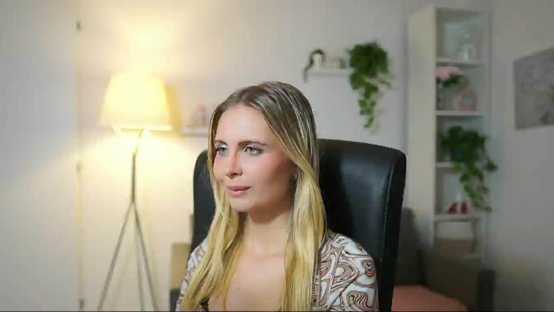 Gallery image thumbnail from Catecrago_'s myfreecams stream on, 09/23/2025, 15:58 image 2 of 20