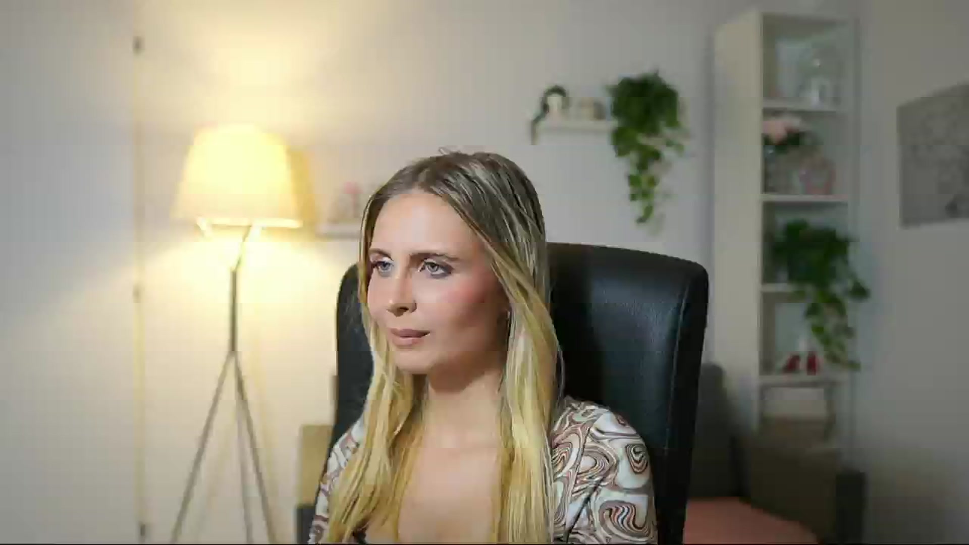 Gallery image thumbnail from Catecrago_'s myfreecams stream on, 09/23/2025, 15:58 image 16 of 20