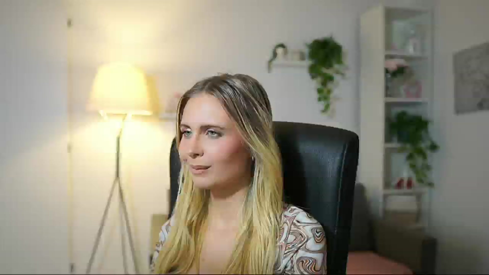 Gallery image thumbnail from Catecrago_'s myfreecams stream on, 09/23/2025, 15:58 image 20 of 20