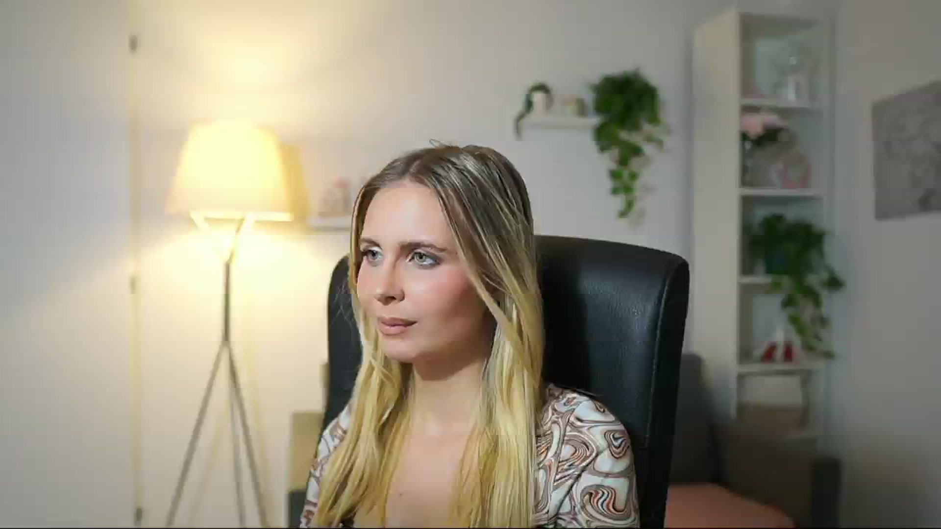 Gallery image thumbnail from Catecrago_'s myfreecams stream on, 09/23/2025, 15:58 image 8 of 20