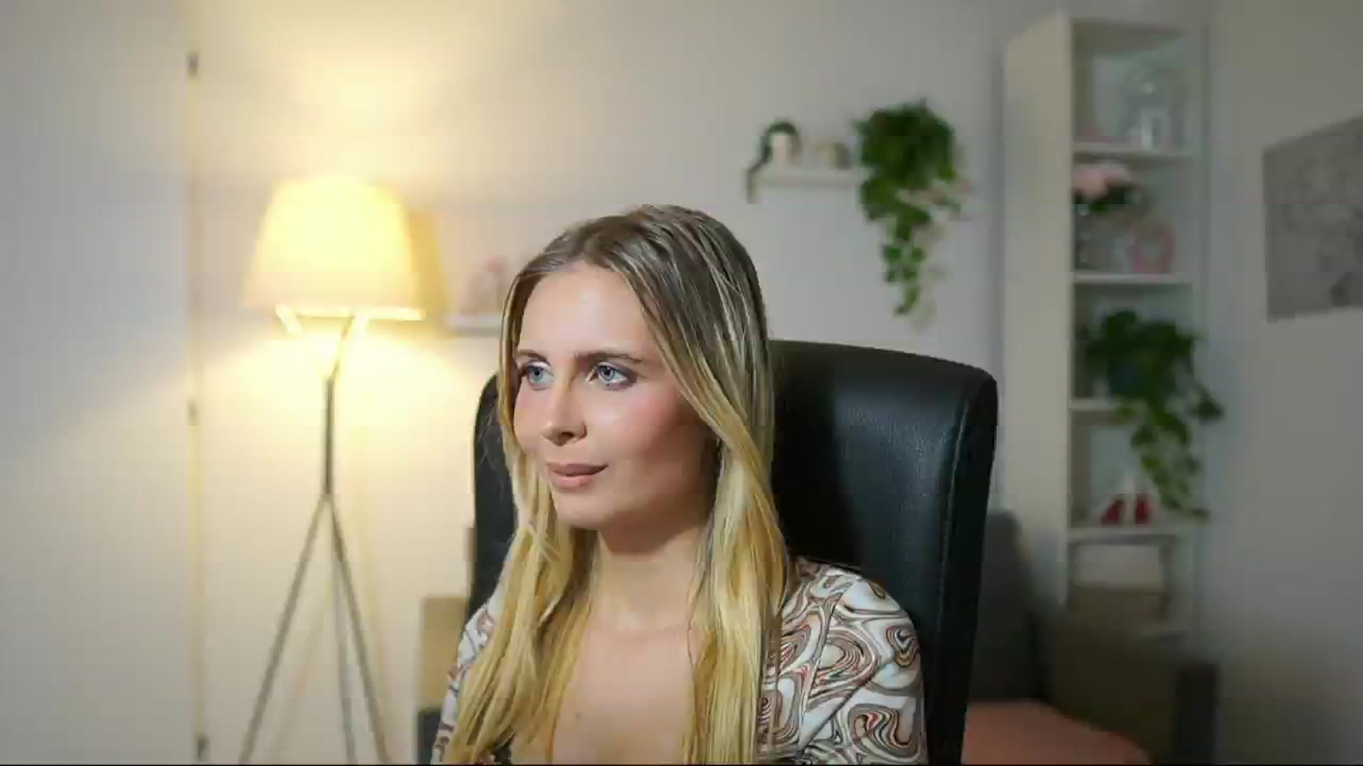Gallery image thumbnail from Catecrago_'s myfreecams stream on, 09/23/2025, 15:58 image 7 of 20