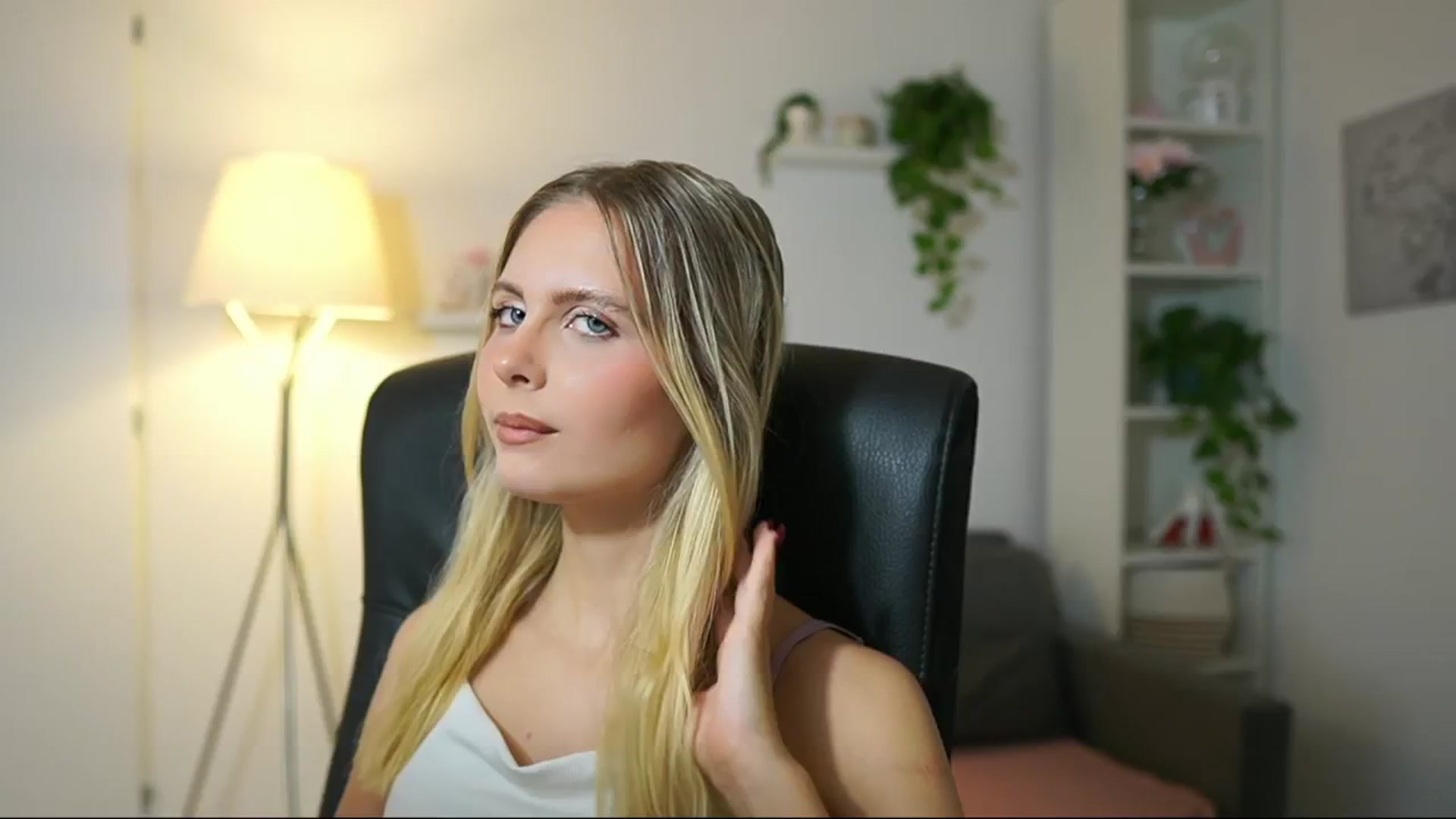 Gallery image thumbnail from Catecrago_'s myfreecams stream on, 09/24/2025, 09:14 image 11 of 20