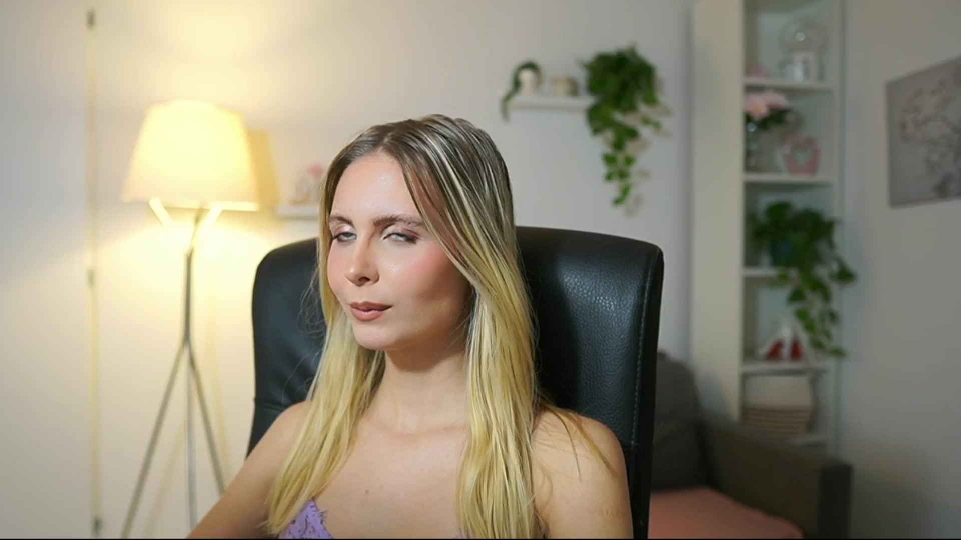 Gallery image thumbnail from Catecrago_'s myfreecams stream on, 09/24/2025, 11:18 image 18 of 20