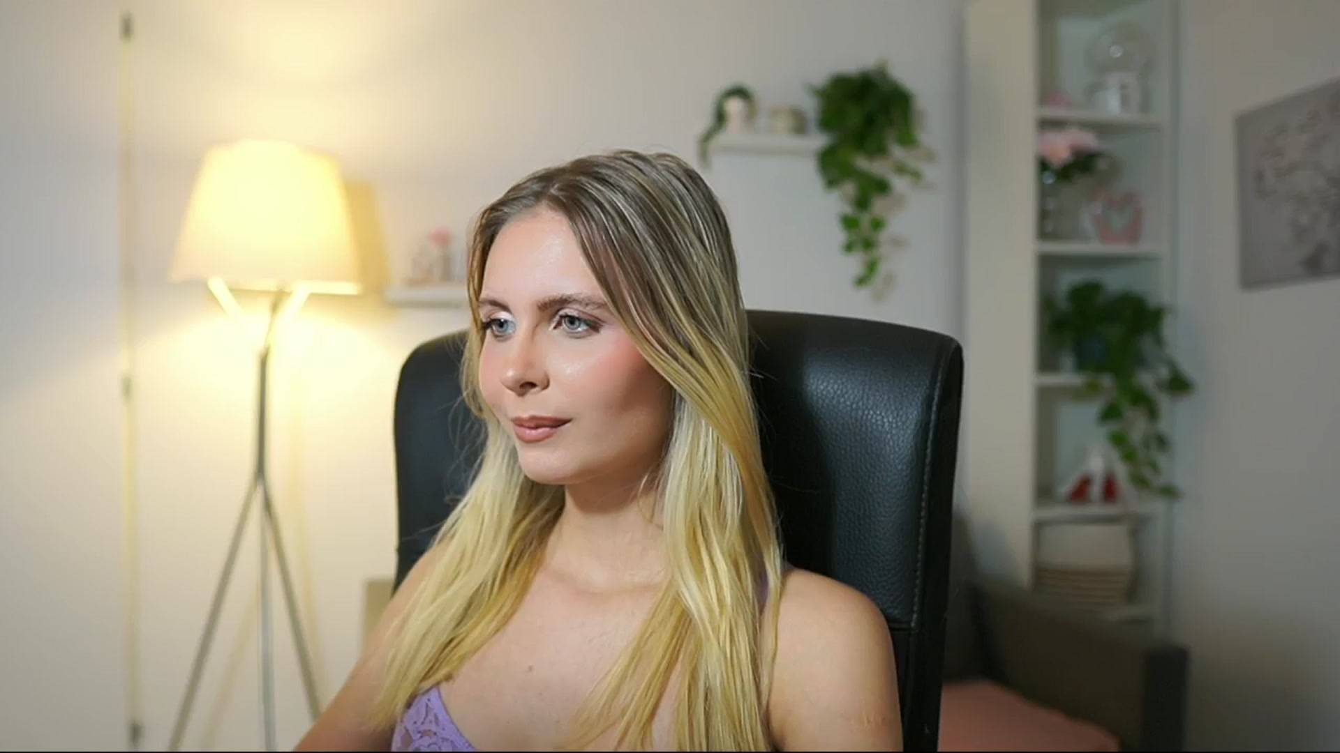 Gallery image thumbnail from Catecrago_'s myfreecams stream on, 09/24/2025, 12:03 image 1 of 20