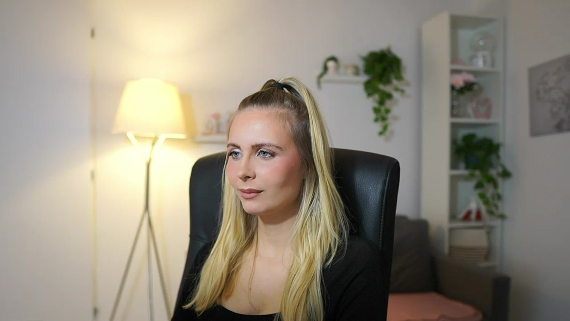 Gallery image thumbnail from Catecrago_'s myfreecams stream on, 09/25/2025, 09:03 image 20 of 20