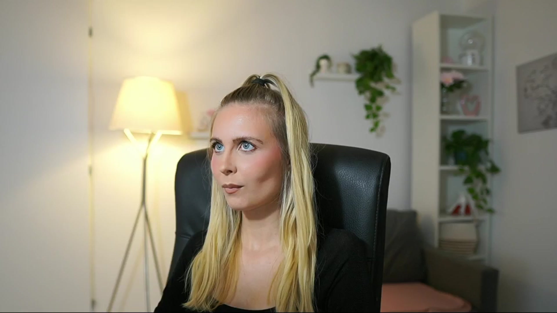 Gallery image thumbnail from Catecrago_'s myfreecams stream on, 09/25/2025, 13:01 image 2 of 20