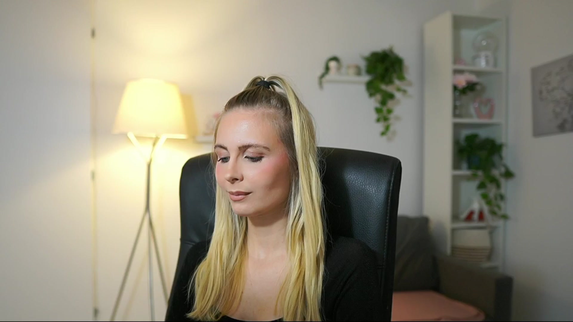 Gallery image thumbnail from Catecrago_'s myfreecams stream on, 09/25/2025, 13:01 image 1 of 20