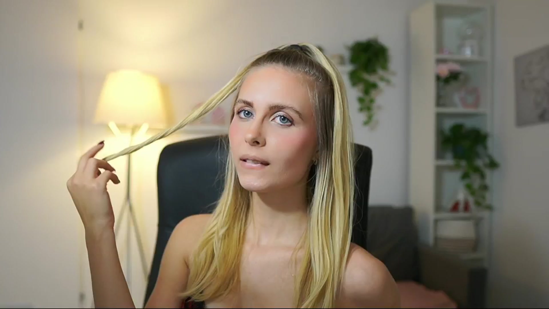 Gallery image thumbnail from Catecrago_'s myfreecams stream on, 09/27/2025, 12:14 image 15 of 20