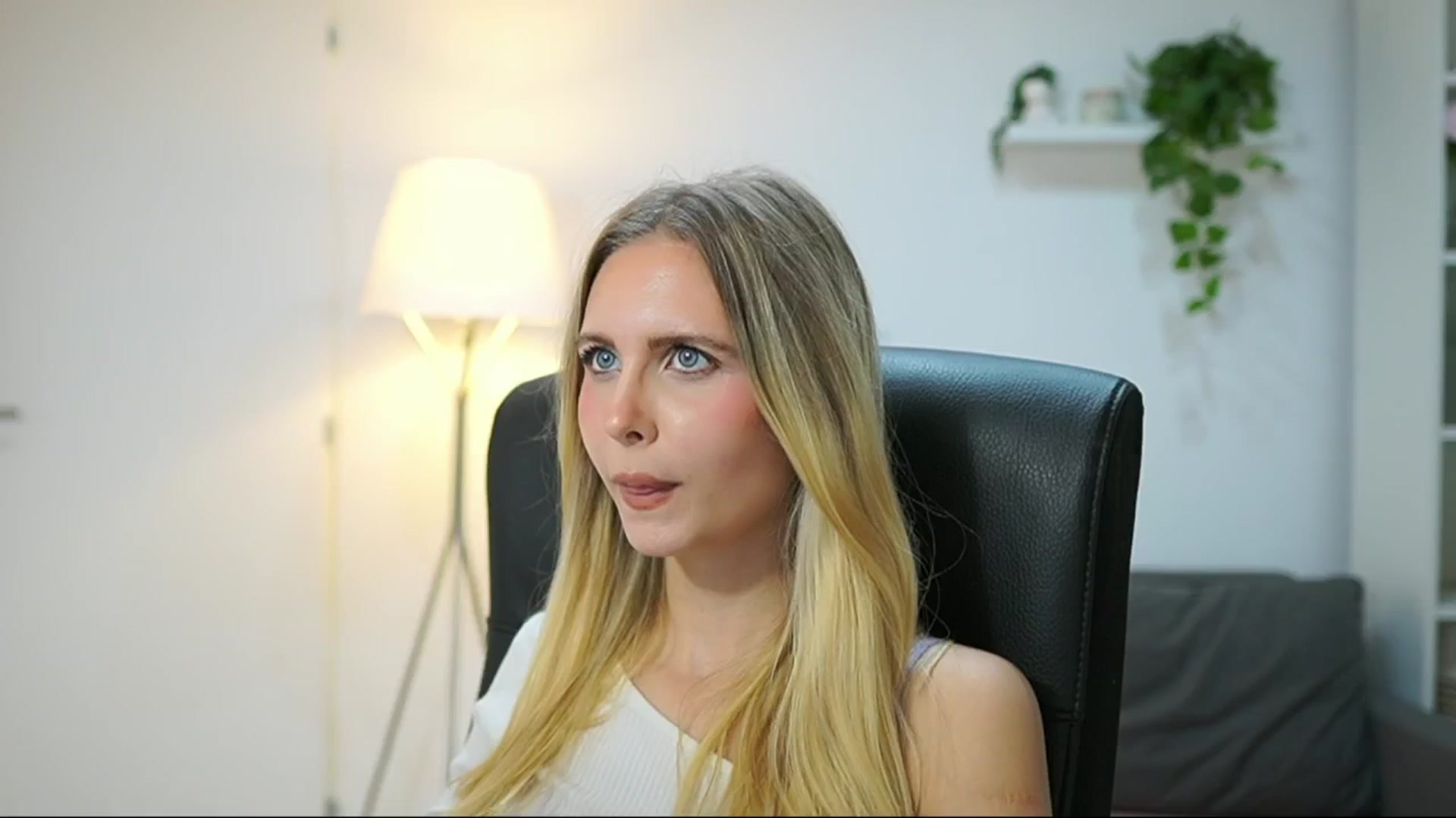 Gallery image thumbnail from Catecrago_'s myfreecams stream on, 09/30/2025, 10:51 image 6 of 20