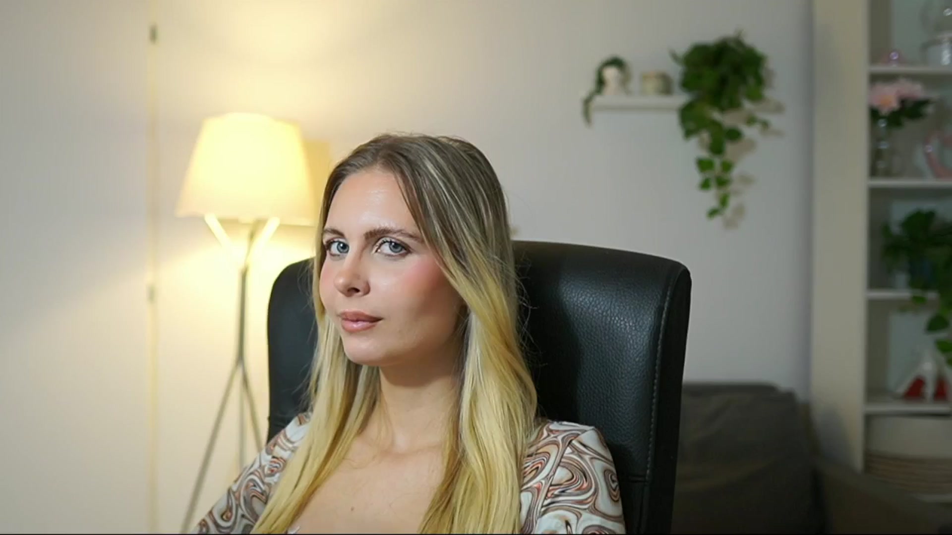 Gallery image thumbnail from Catecrago_'s myfreecams stream on, 10/02/2025, 09:19 image 14 of 20