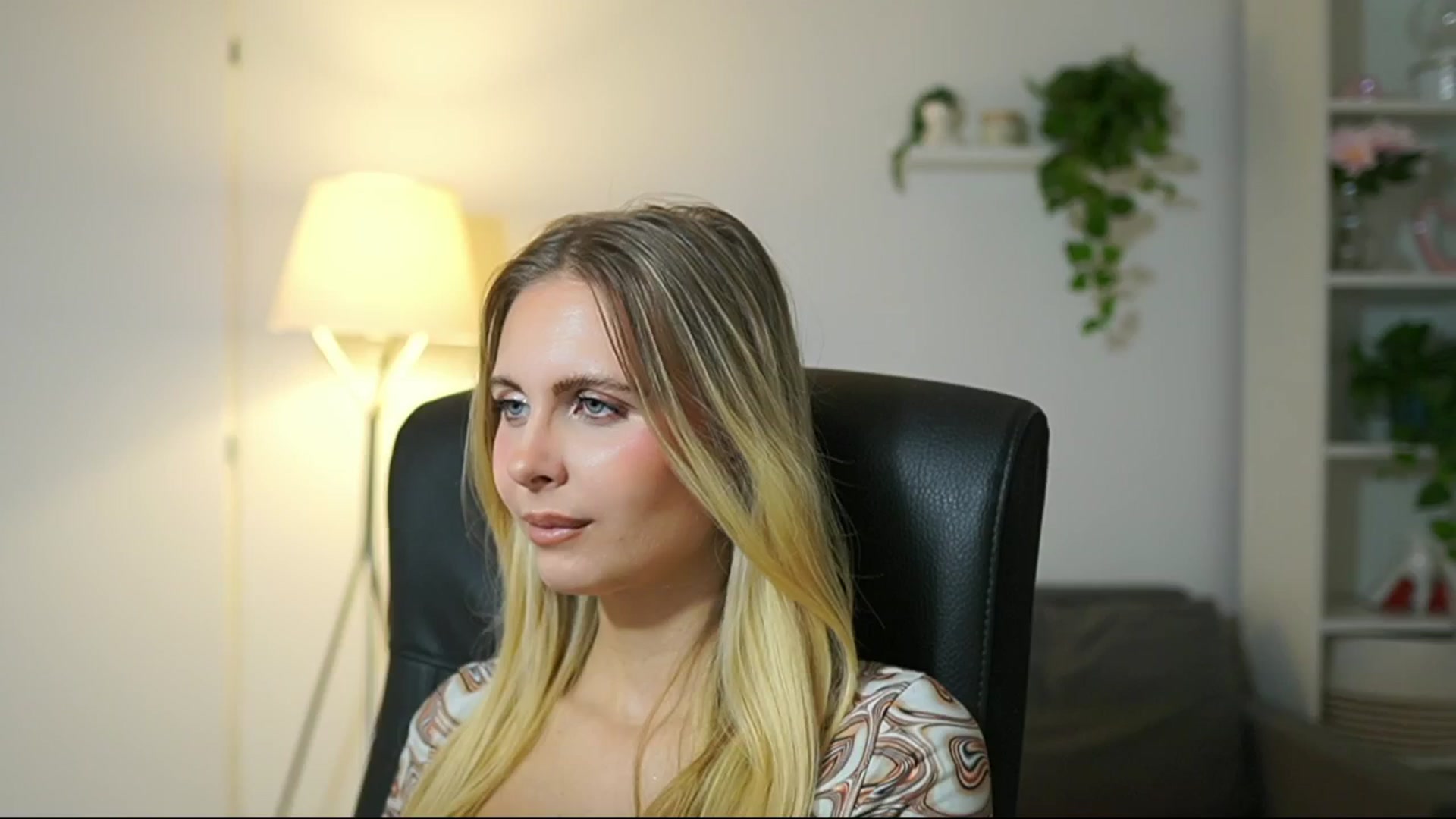 Gallery image thumbnail from Catecrago_'s myfreecams stream on, 10/02/2025, 09:19 image 9 of 20