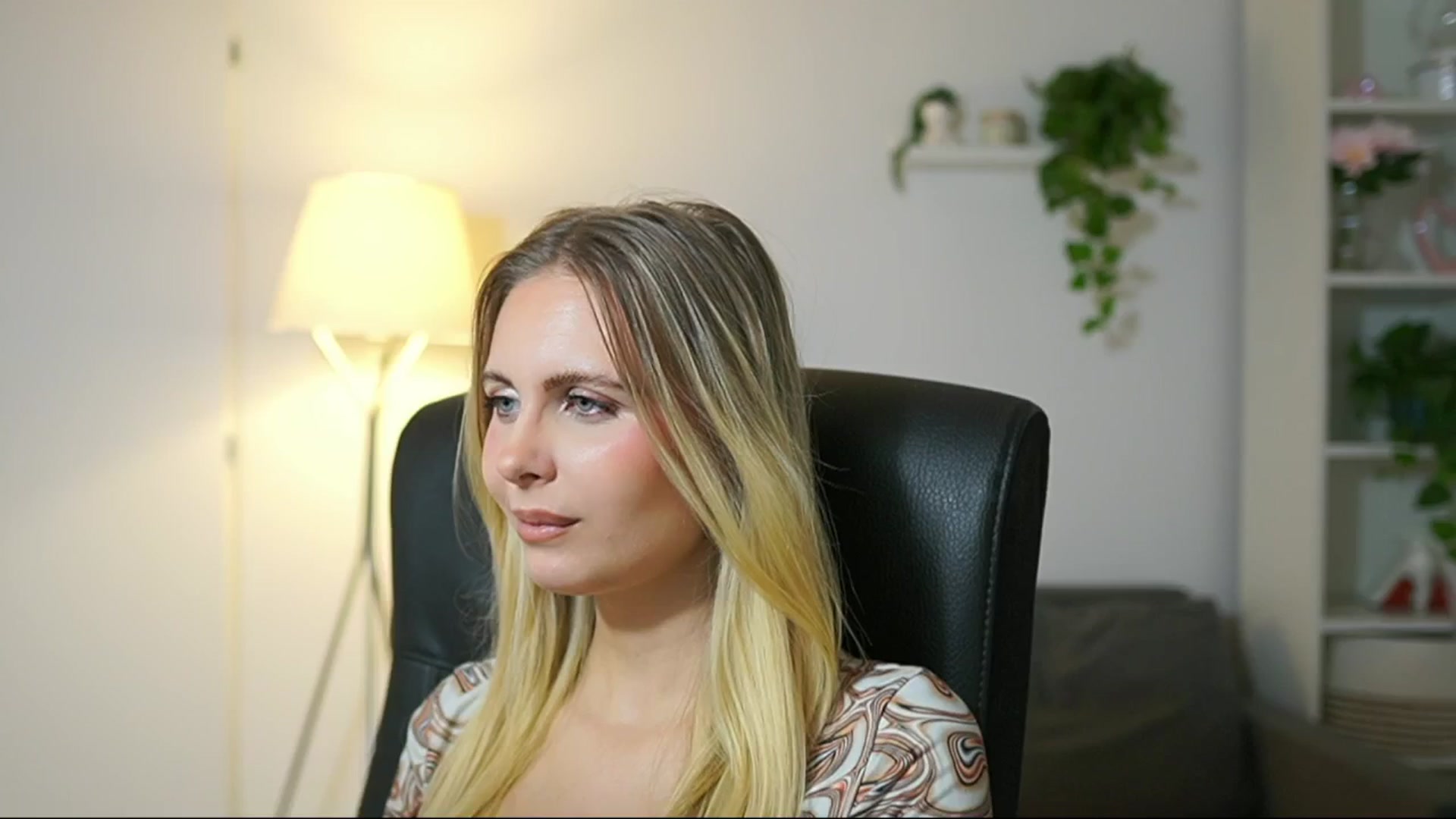 Gallery image thumbnail from Catecrago_'s myfreecams stream on, 10/02/2025, 09:19 image 3 of 20